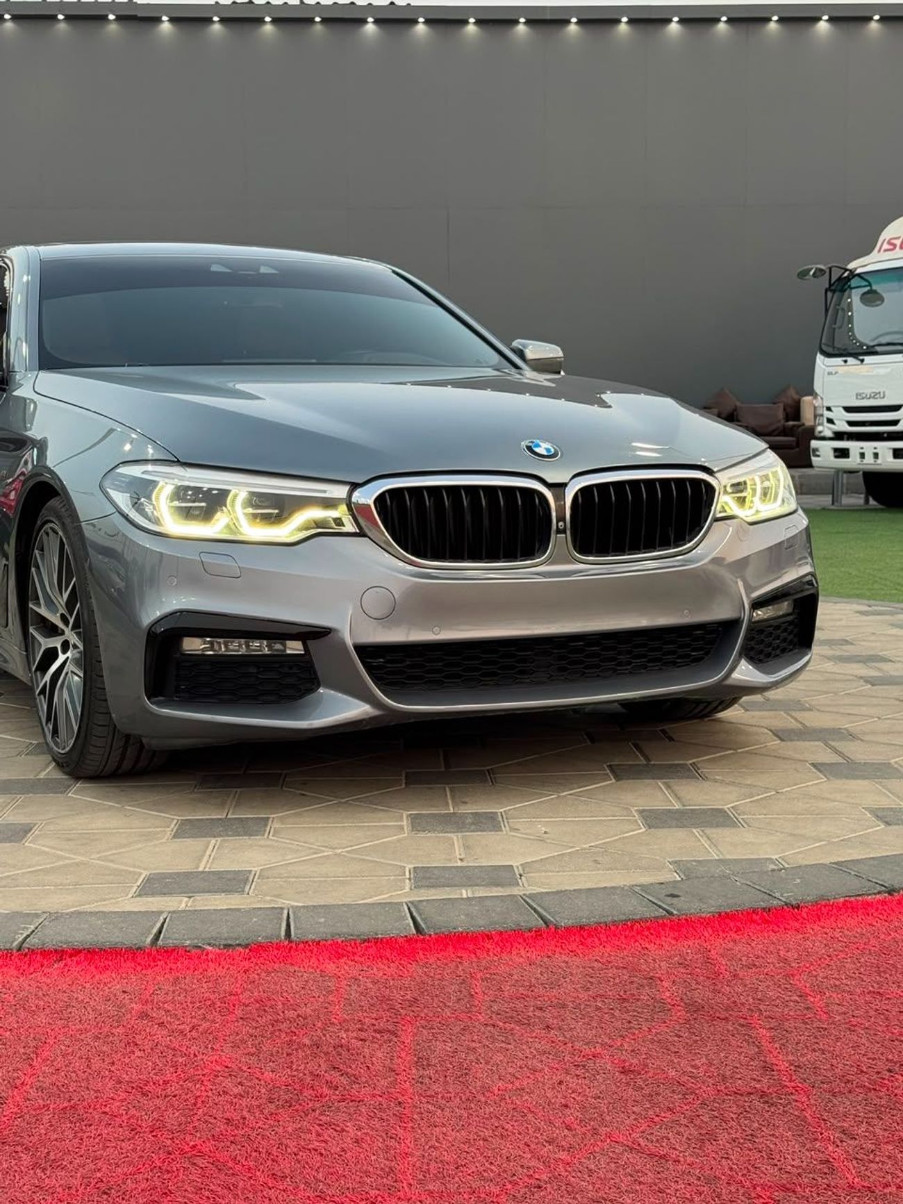 BMW 530i LUXURY