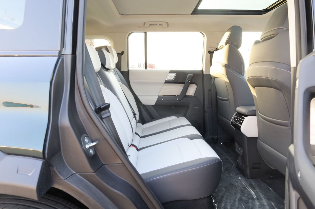 Chery iCar 03 CHERY_iCAR_eQ3_MODEL_2024_RANGE_472KM_AVAILABLE_SILVER_GREEN