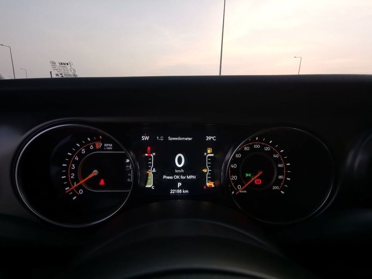 جيب جلادياتور Jeep Gladiator - 2022 - Maroon