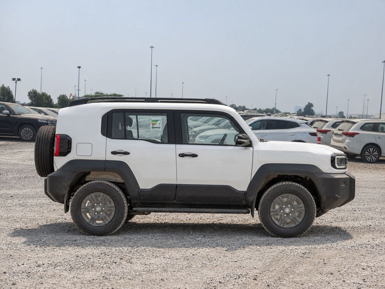Toyota FJ Cruiser ECTAV0137 - 2027 Toyota FJ Cruiser - 2.7L Petrol Auto - White