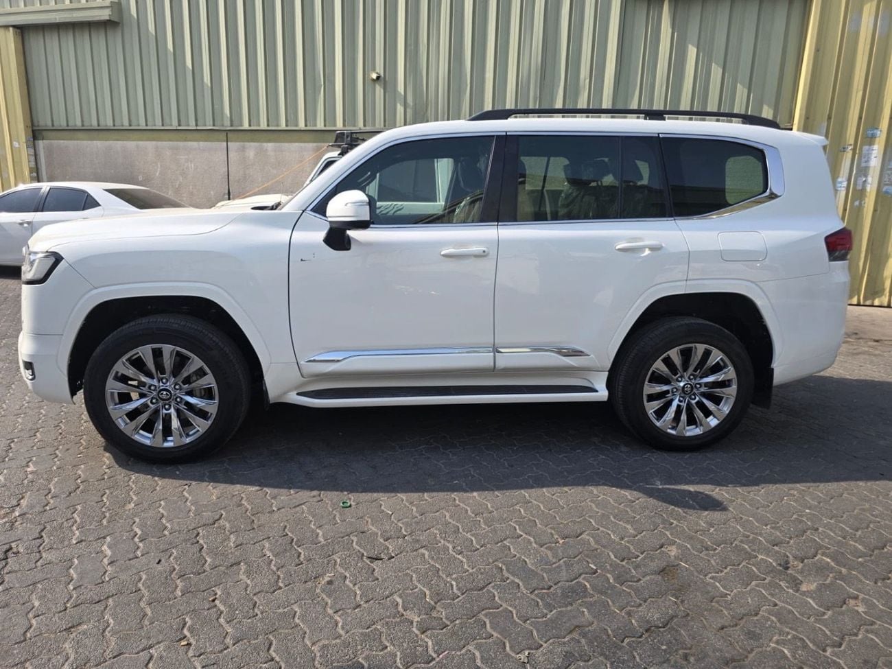 Toyota Land Cruiser VXR — фото 4