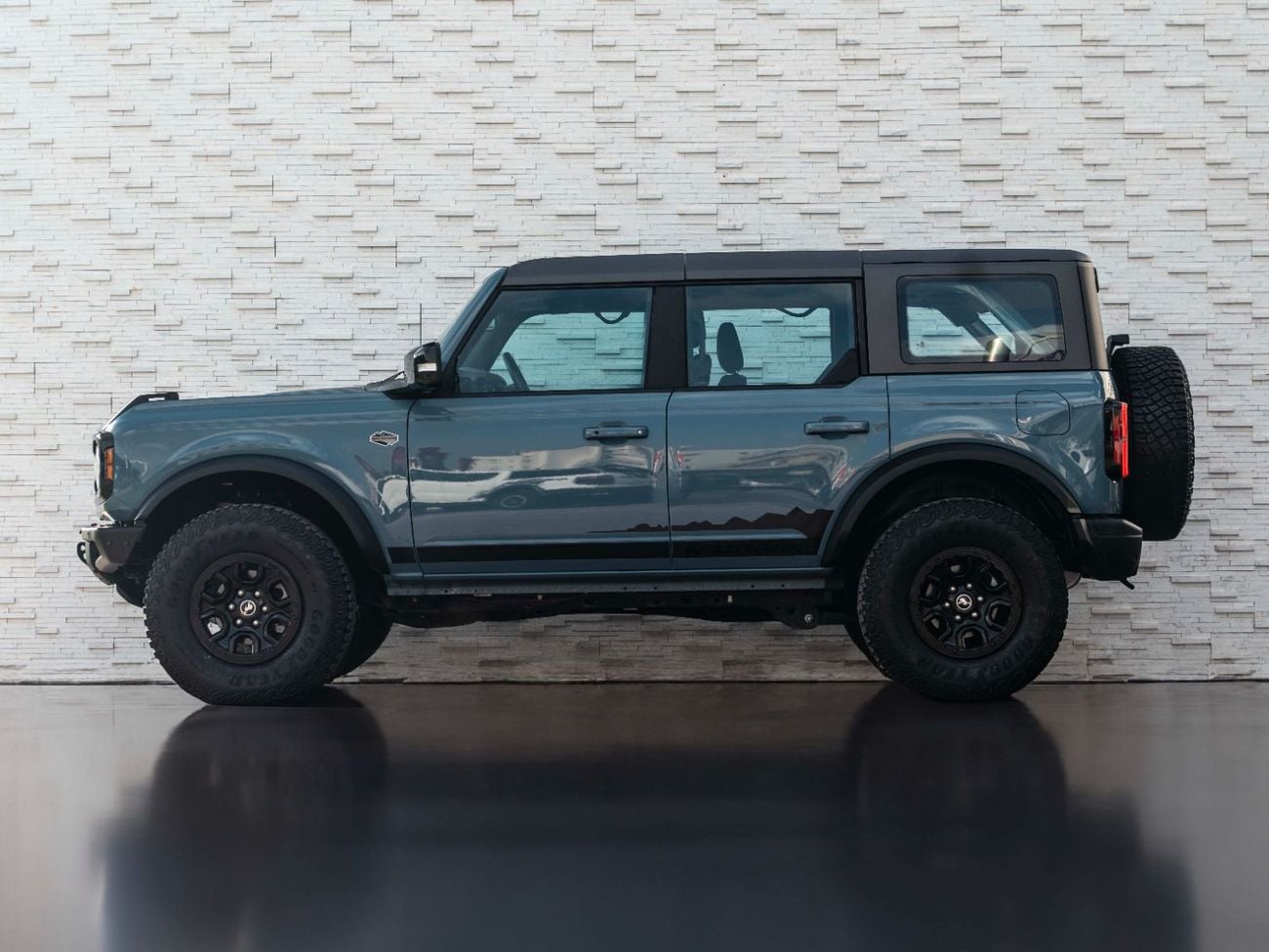 فورد برونكو Wildtrak 2.7L (5 Seater)