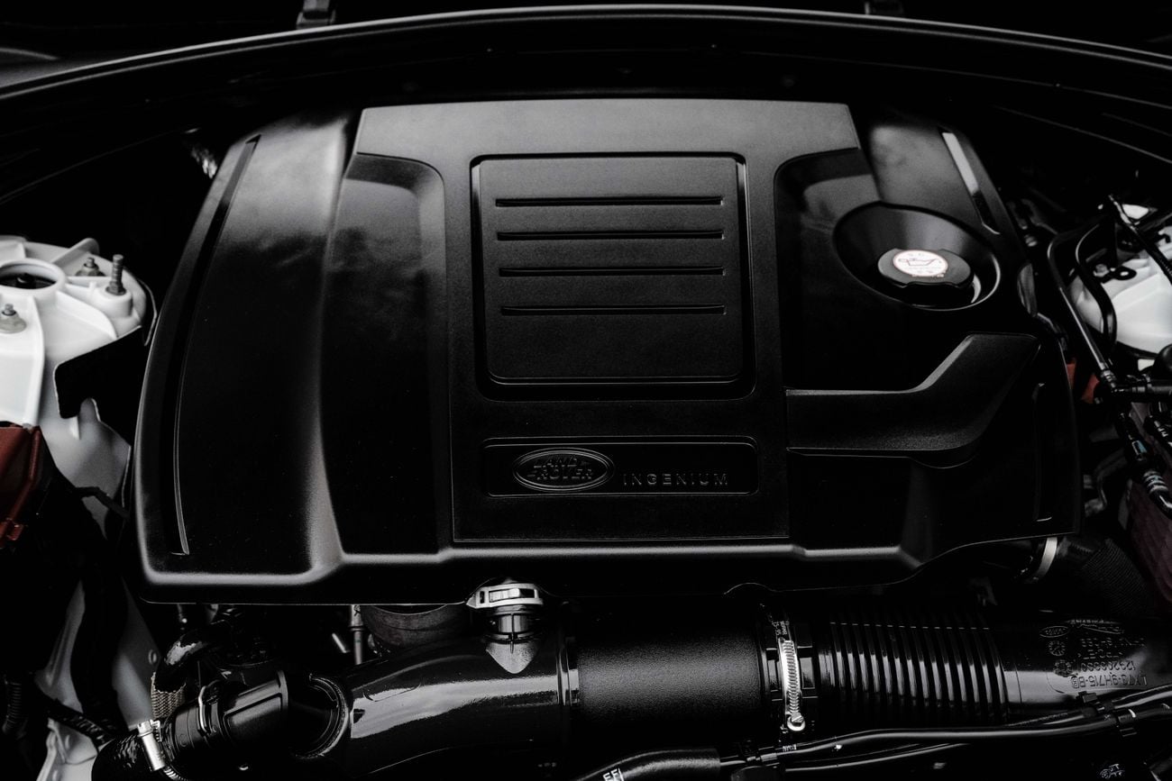 لاند روفر رينج روفر فيلار Range Rover Velar P250 R-Dynamic SE | 4,896 P.M | 0% Downpayment | Range Rover Velar P250 SE R-Dynam