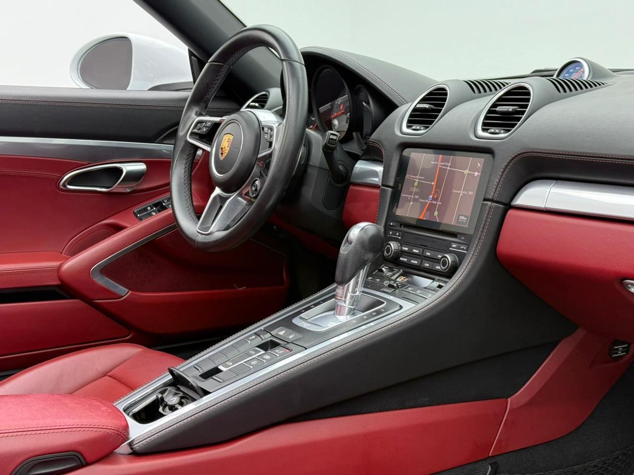 بورش بوكستر 718 S 2.5L A/T 2018 Porsche 718 Boxster S, Sport Chrono Package, Fully Loaded, Excellent Condition, GCC