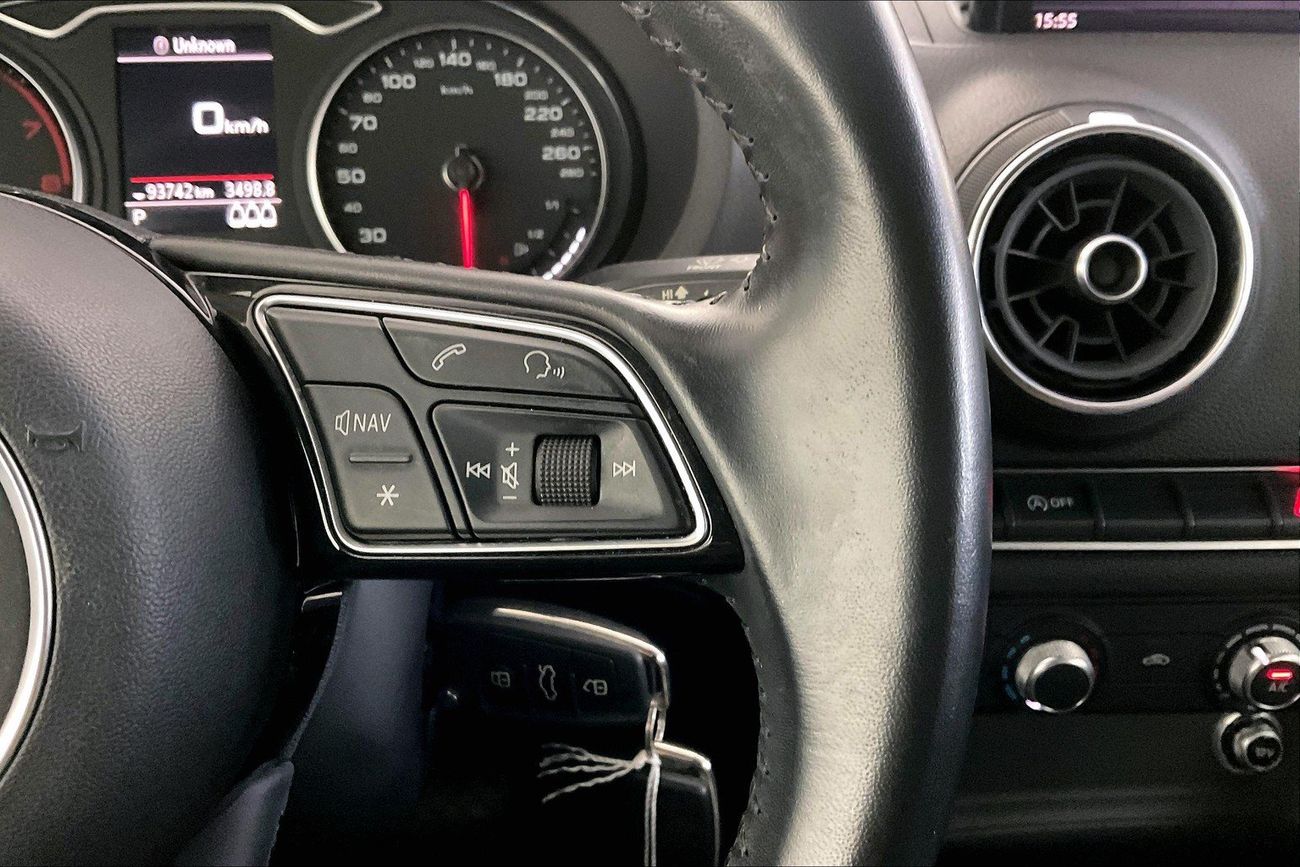 أودي A3 30 TFSI | شامل الضمان | 0 ﺪﻔﻋﺓ ﺃﻮﻟﻯ