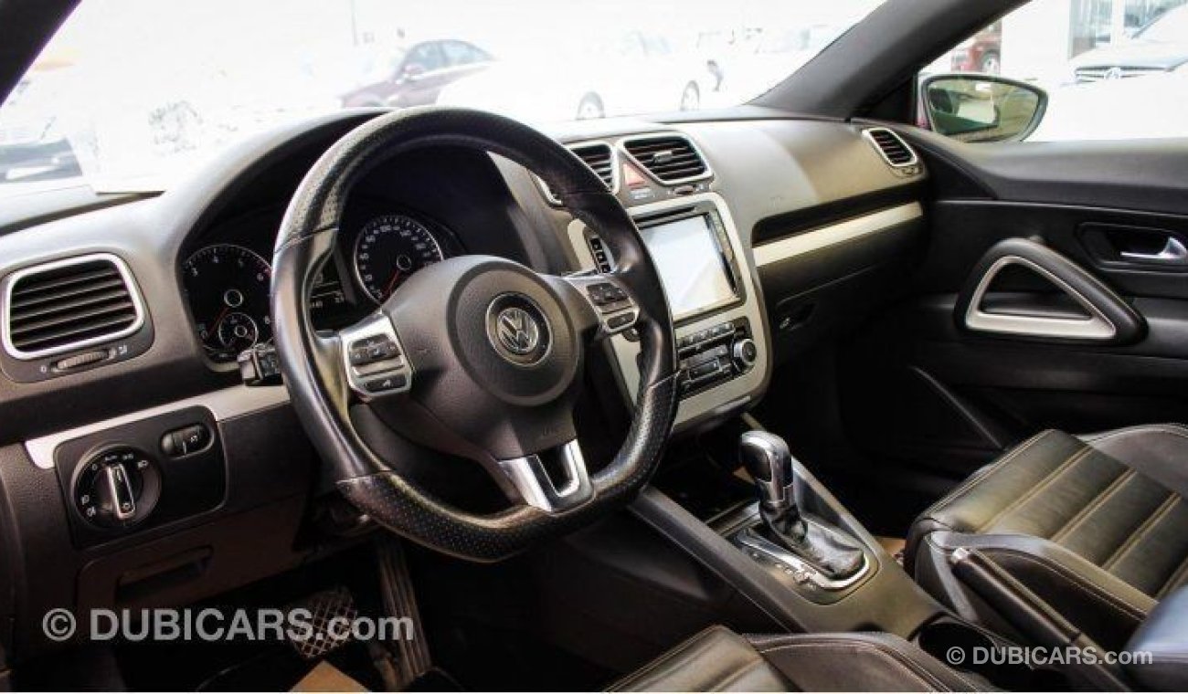 فولكس واجن سيروكو 2012 Full options Panorama DVD camera leather interiors Cruse control