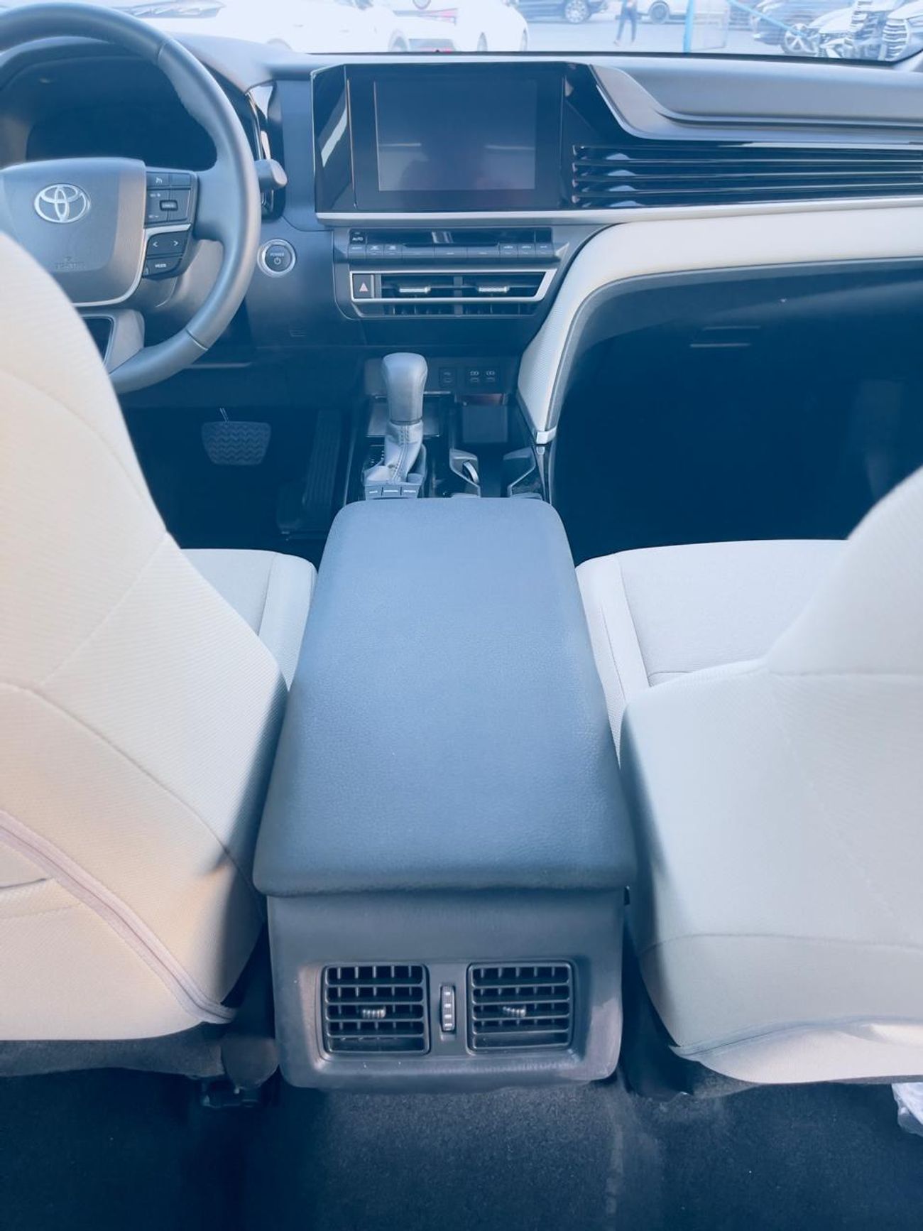 Toyota Camry GLE 2.5L Hybrid