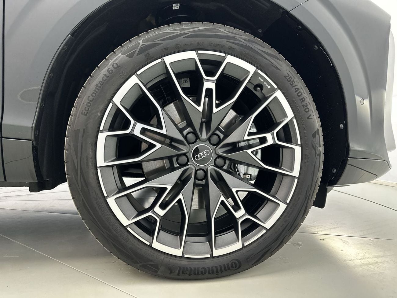 Audi Q3 SUV TFSI quattro 204hp Premium Edition (Ref# 21143)