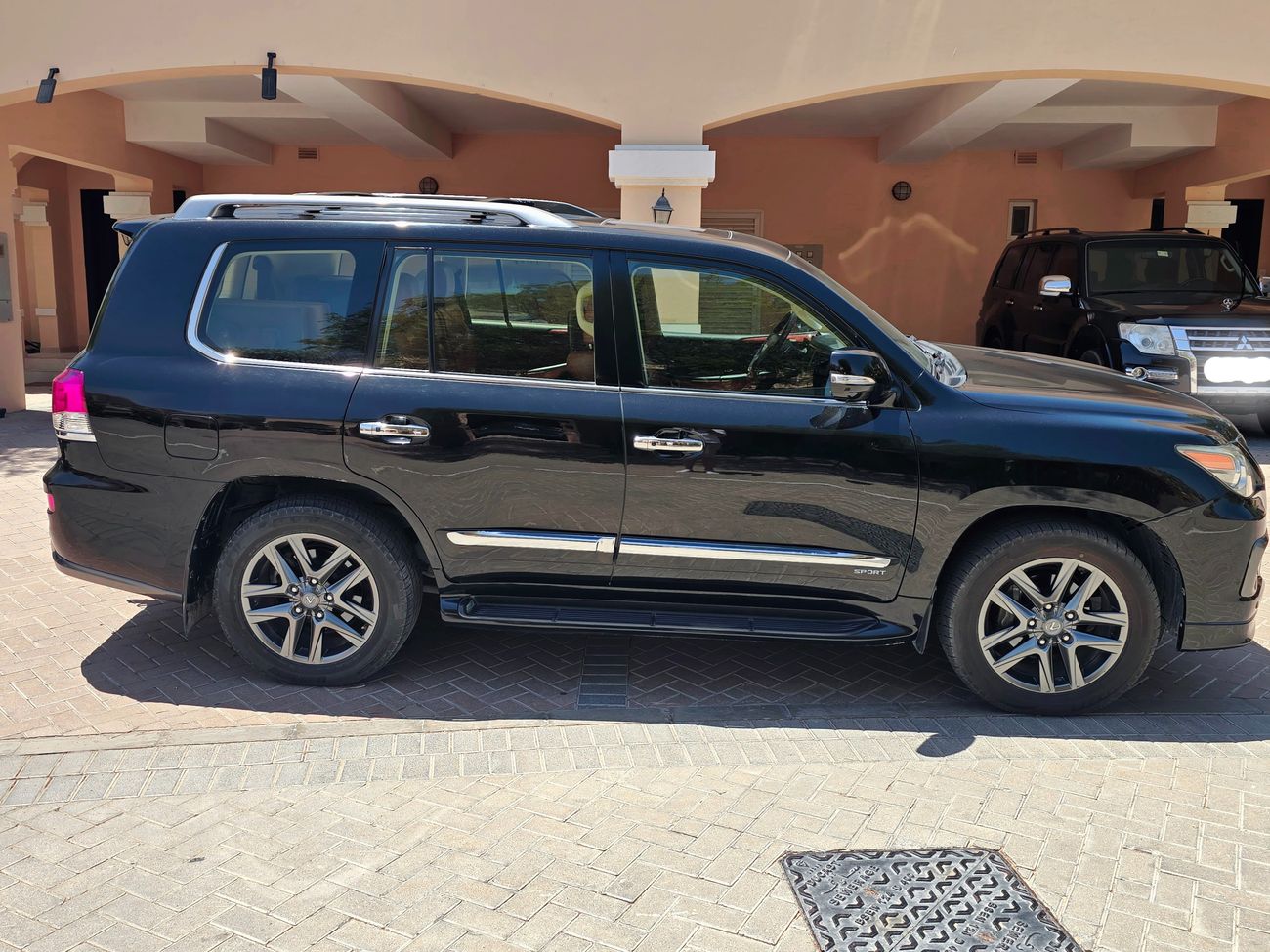 Lexus LX 570 Signature 5.7L