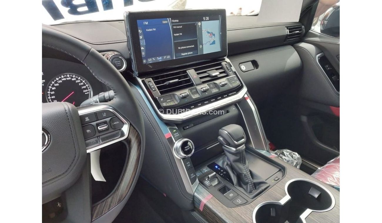 Toyota Land Cruiser VXR 3.5 TWINTURBO Al-Futtaim 4 Year warranty