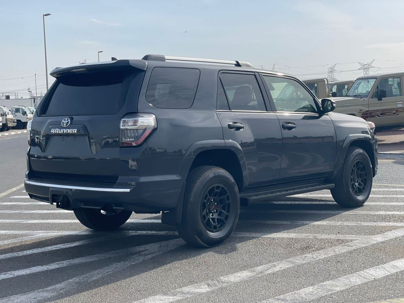 تويوتا Runner4 *Offer*2022 Toyota 4Runner SR5 Premium - 4x4 AWD - 4.0L V6 - New Color - -UAE PAS