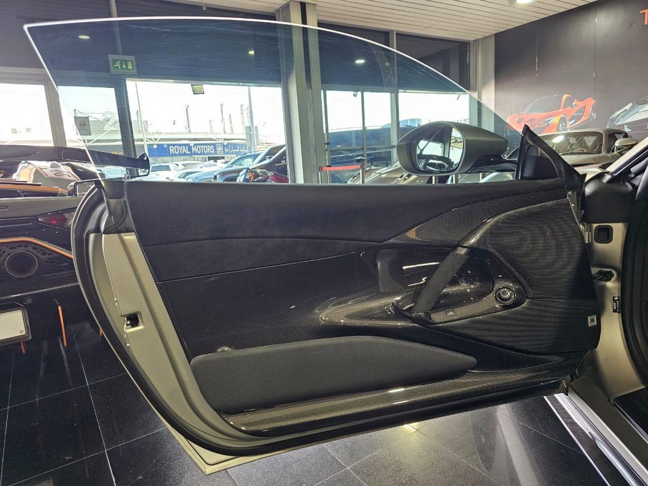 فيراري 812 كومبيتيزون