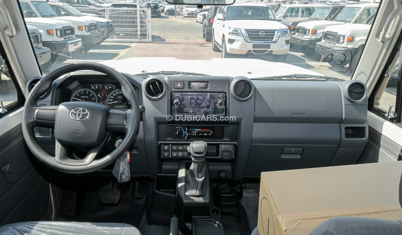 Toyota Land Cruiser 70 4.0L. V6. A/T