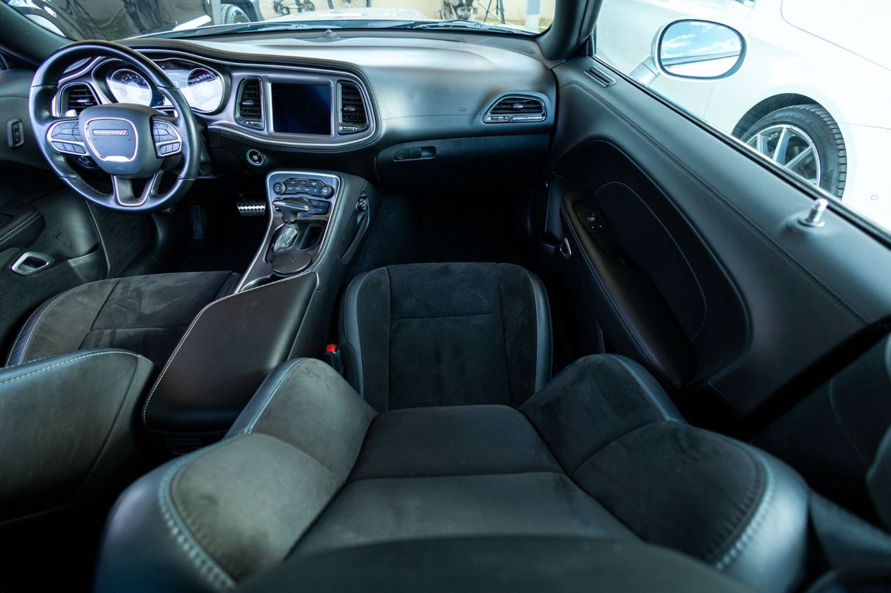 Dodge Challenger R/T 5.7L (370 HP)