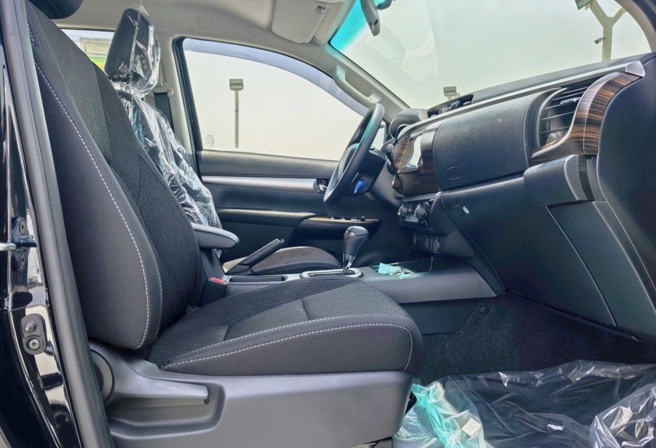 Toyota Hilux SGLX D/CAB,PICKUP,2.7L,4X4,DIGITAL AC,WOODEN INTERIOR,BLIND SPOT,DVD+CAMERA,DIFF LOCK,A/T, 2 COOL BO
