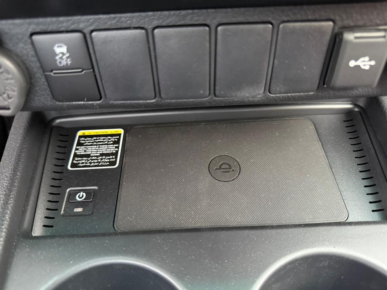 Toyota Hilux 2.7L GLX-S FULL WITH WIRLESS CHARGER AND COMPRESSOR OMANI