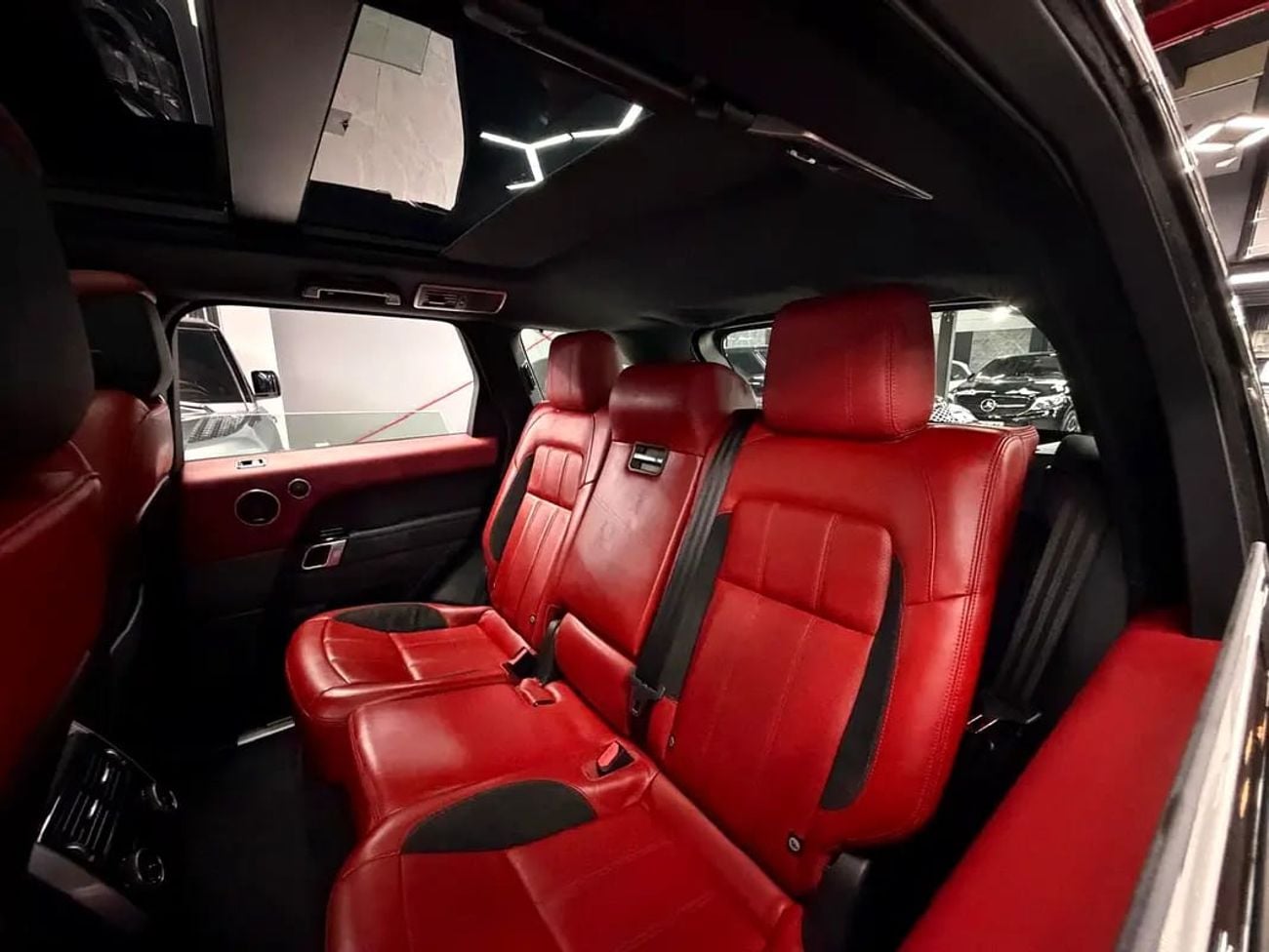 Land Rover Range Rover Sport HSE DYNAMIC