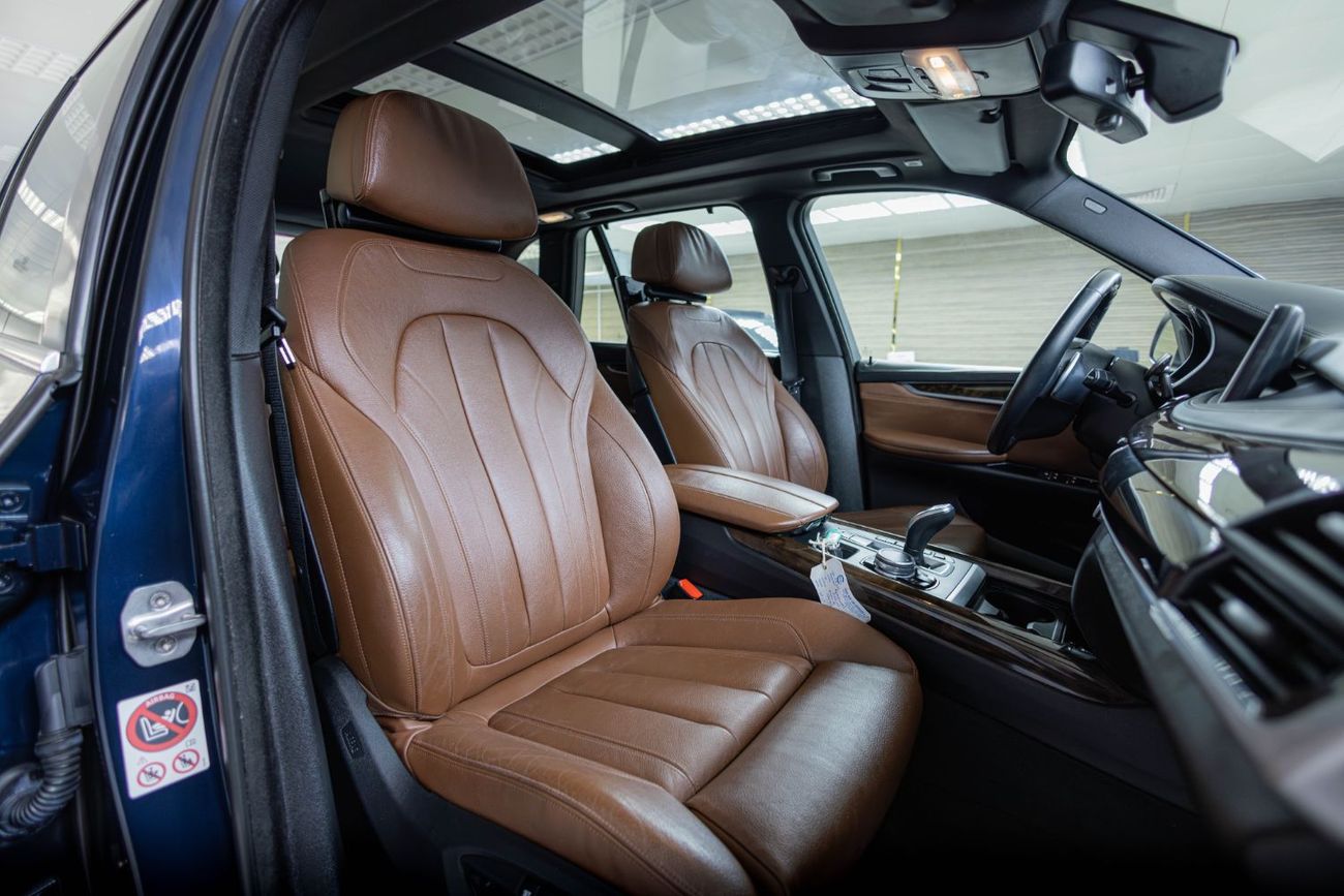 BMW X5 50i Luxury 4.4L (5 Seater)