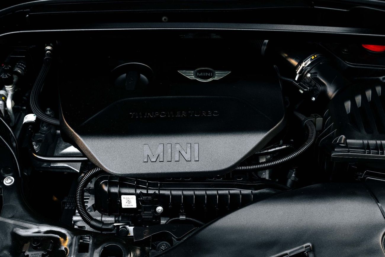 ميني كنتريمان | 1,371 P.M  | 0% Downpayment | Excellent Condition!