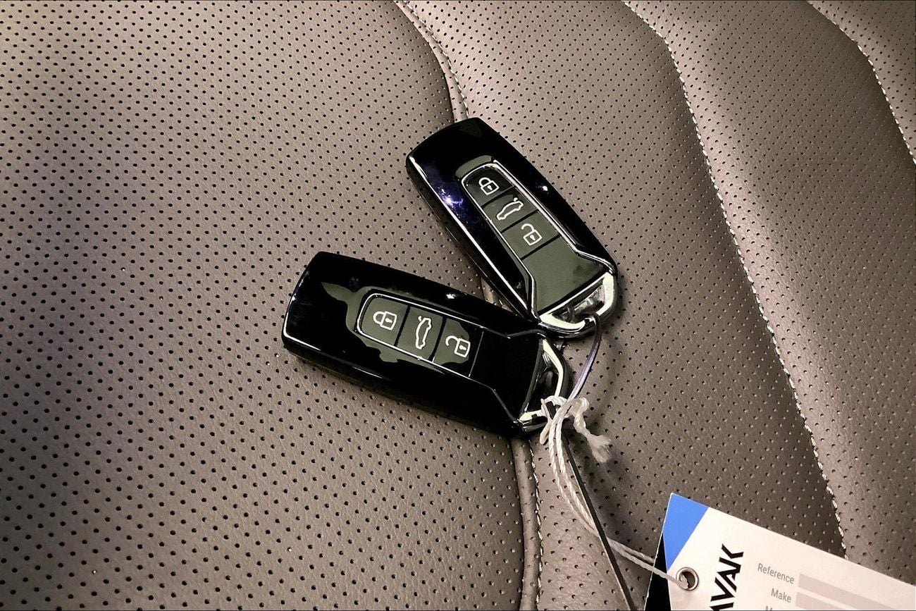 فولكس واجن طوارق R-Line | upto AED 20,000 Ramadan Discount | شامل الضمان | 0 ﺪﻔﻋﺓ ﺃﻮﻟﻯ