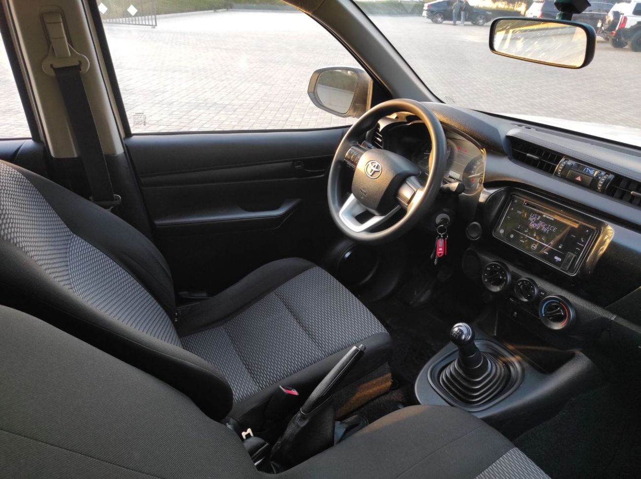 Toyota Hilux DLS 2.7L Toyota Hilux 2020 4×2 Full manual