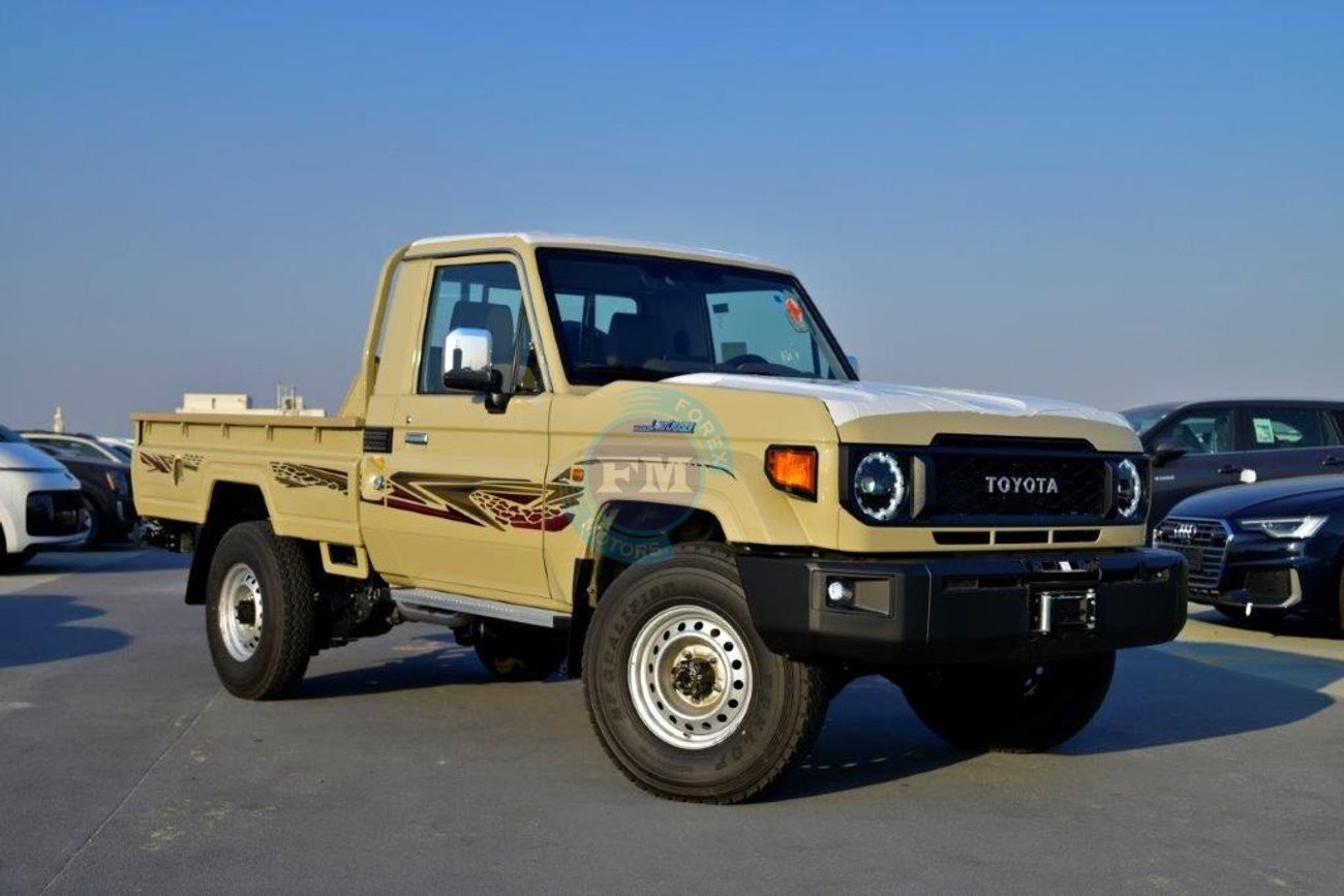 Toyota Land Cruiser Pick Up 79 single cab DLX 2.8L Turbo Diesel 4WD Automatic