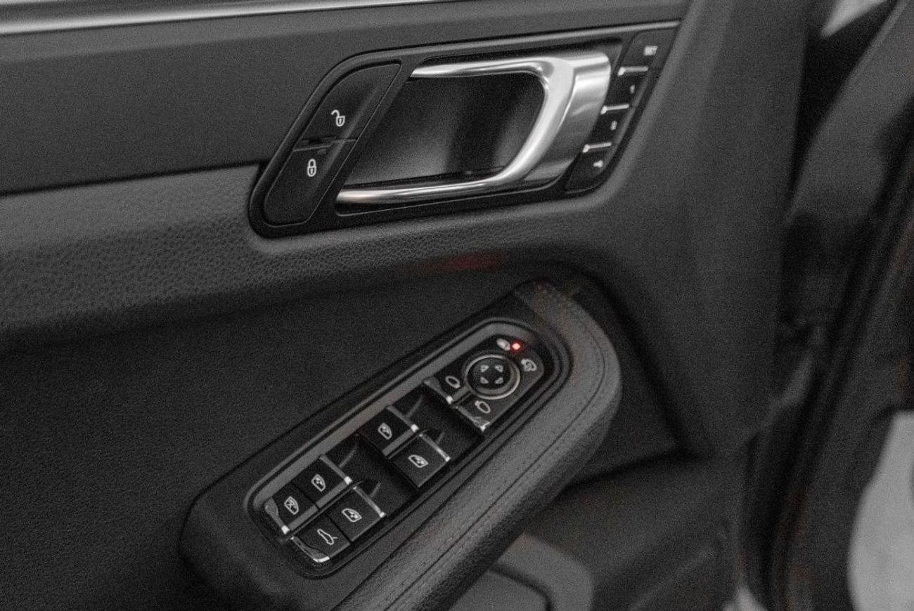 بورش ماكان Std