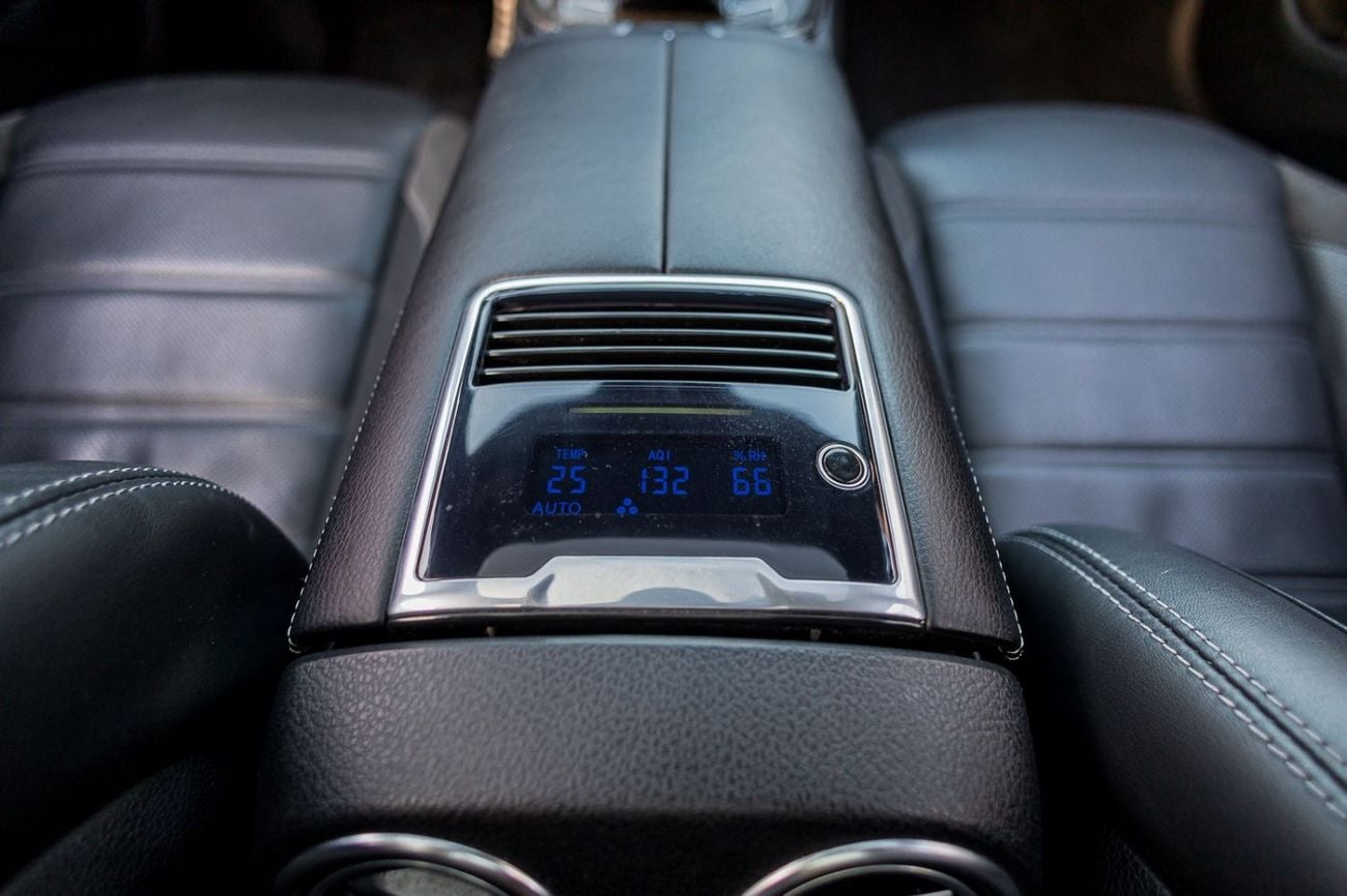Mercedes-Benz E 63 S AMG Std 4.0L