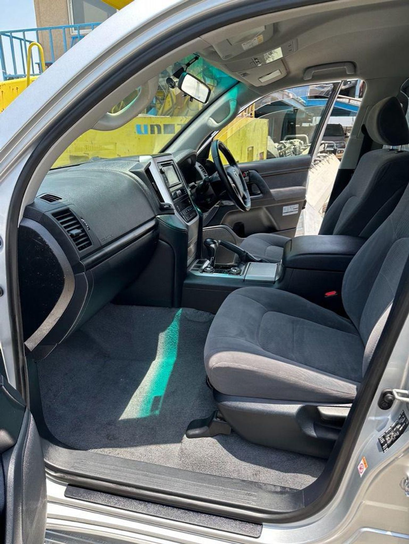 تويوتا لاند كروزر DIESEL 4.5 LITER ,RIGHT HAND DRIVE AUTOMATIC