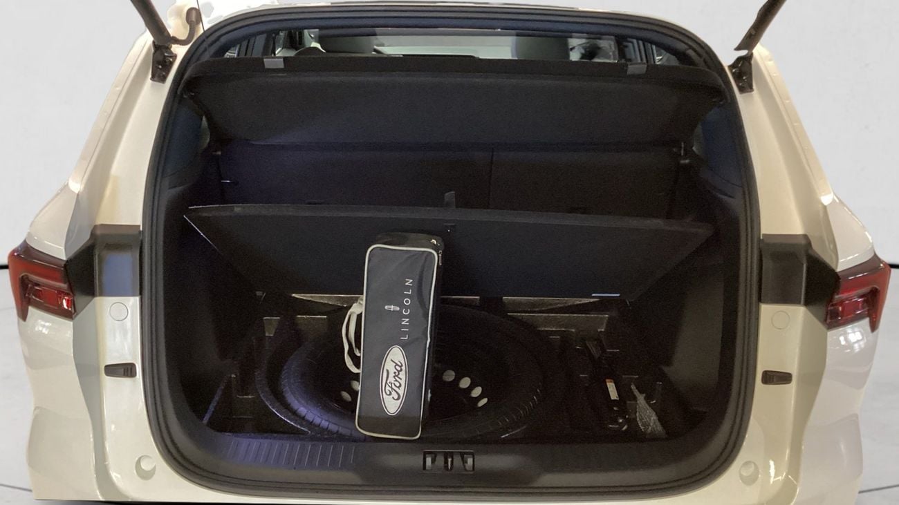 فورد تيريتوري Titanium | شامل الضمان | 0 ﺪﻔﻋﺓ ﺃﻮﻟﻯ