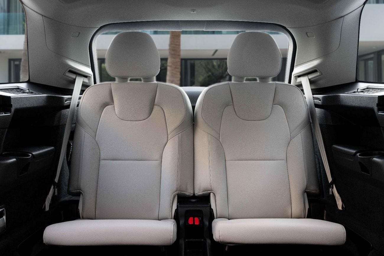 فولفو XC 90 XC90 B5 Momentum  | 2,742 P.M | 0% Downpayment | IMMACULATE! | Ramadan Offer!