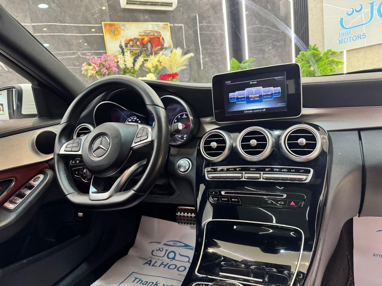 Mercedes-Benz C 200 AMG MERCEDES C200 || GCC || TOP OPTIONS || RED INTERIOR || FREE ACCIDENTS || PANORAMIC