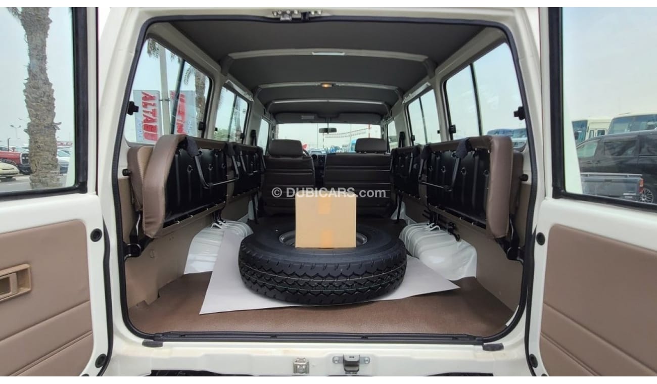 Toyota Land Cruiser 70 TOYOTA LAND CRUISER LC78 HARDTOP 4.2L DIESEL V6 MY 2023 WHITE