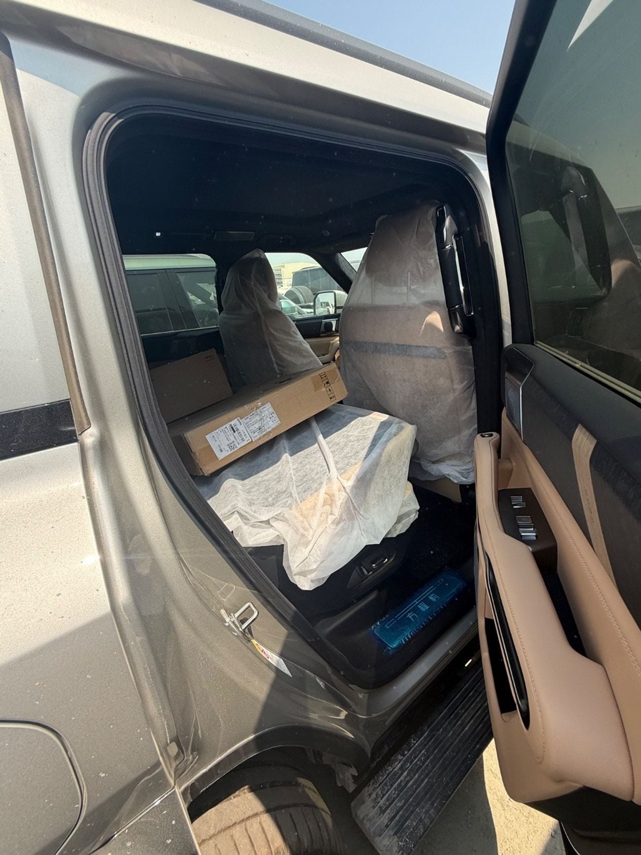 BYD Leopard 8 FLAGSHIP (NGCC)