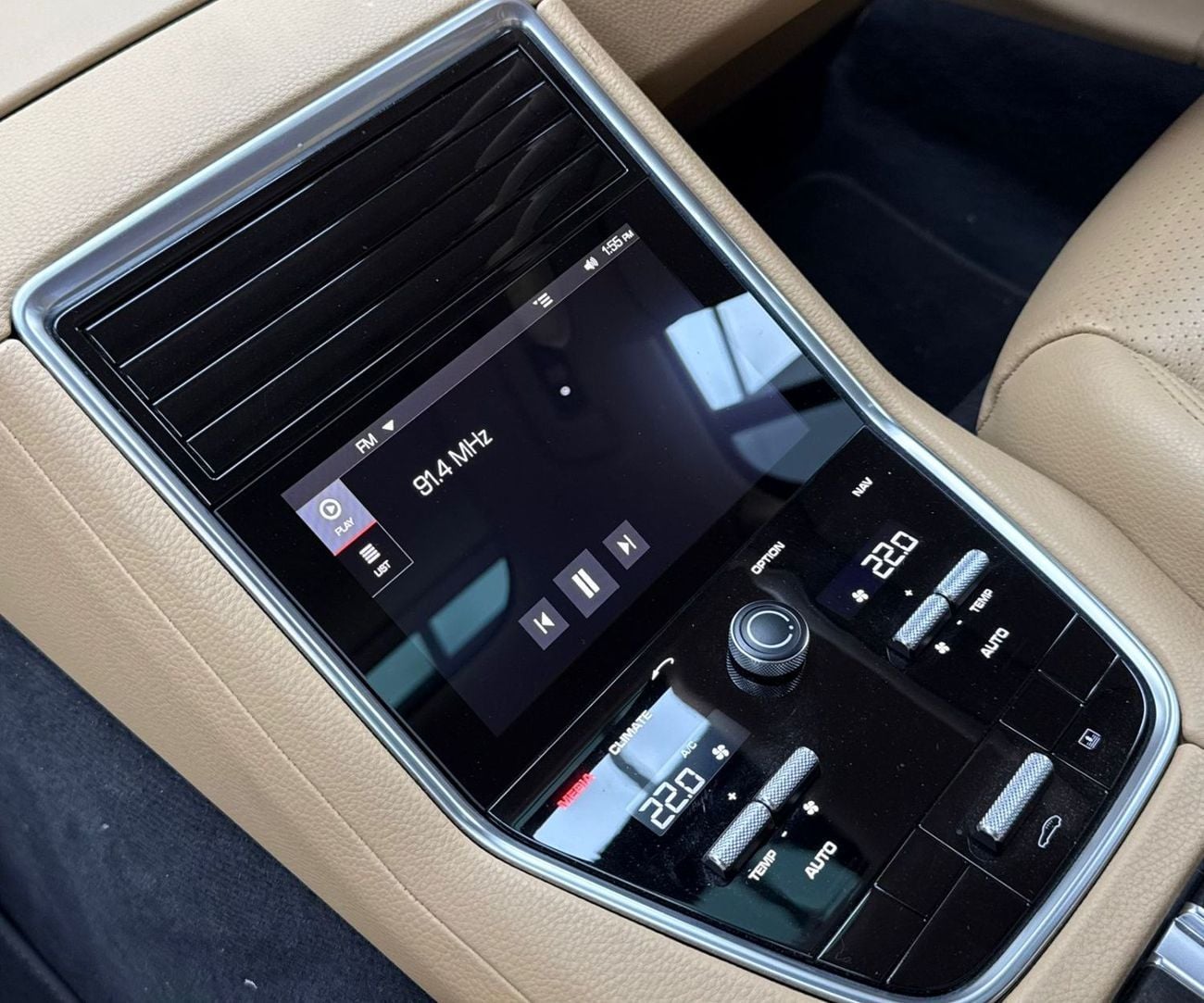 Porsche Panamera 2018 Porsche Panamera, Full Porsche Service History, Sport Chrono Package, Fully Loaded, GCC