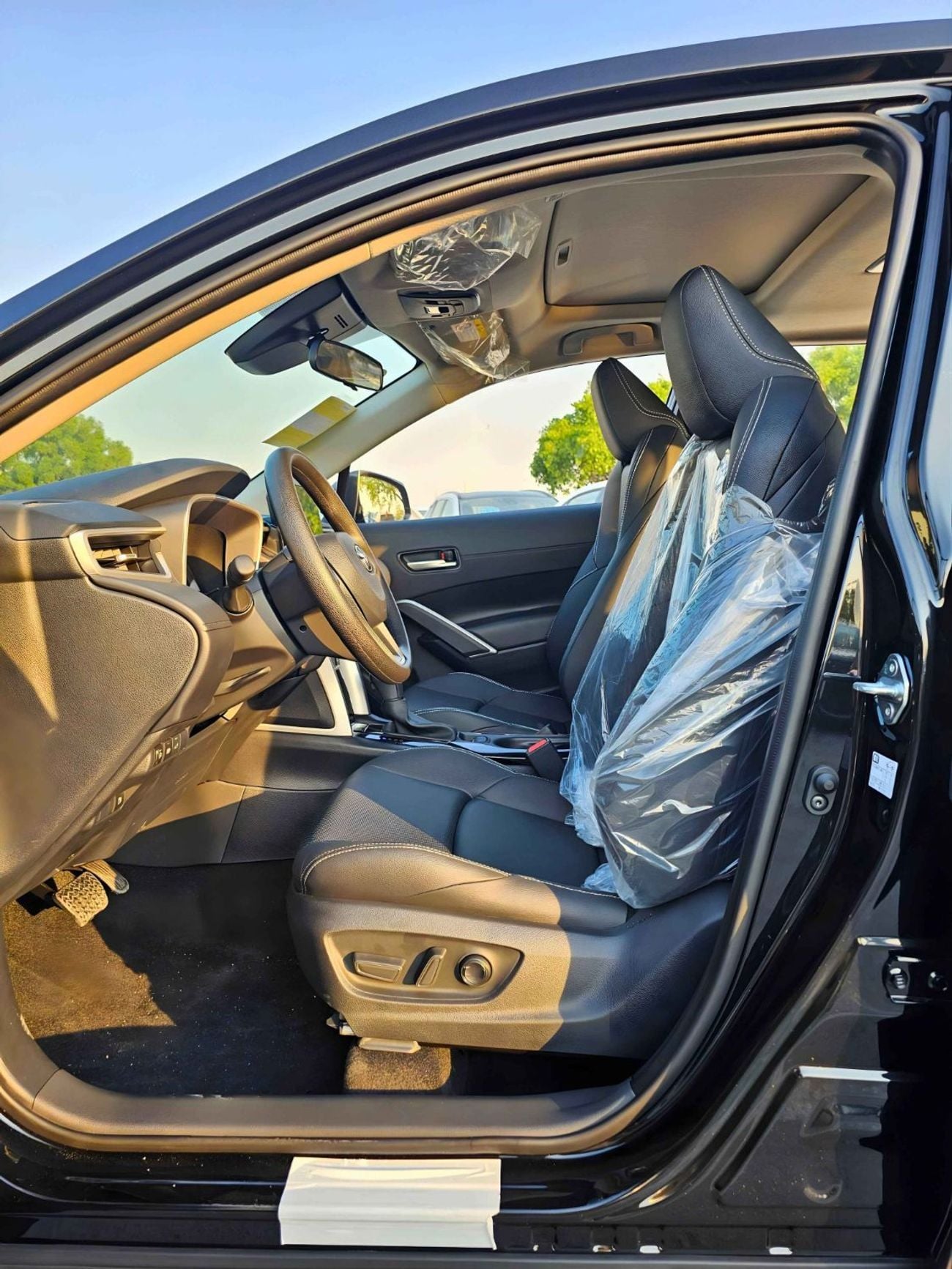 تويوتا فرونتلاندر HYBRID LUXURY / 2.0L PETROL V4 RADAR / SUNROOF/ DRIVER POWER SEATS (CODE#FLPA)