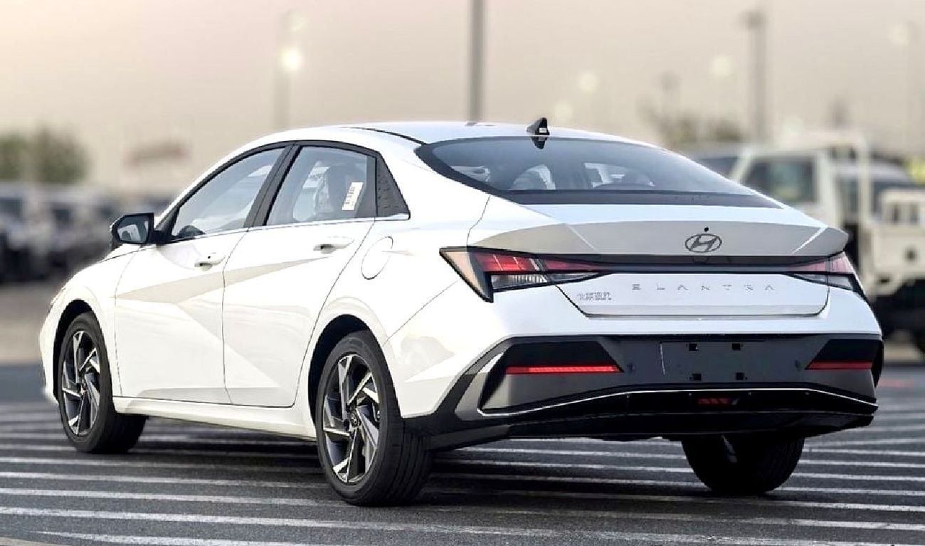 Hyundai Elantra ELITE | 1.5L PETROL | SUNROOF WITH LEATHER | CHINESE SPECS