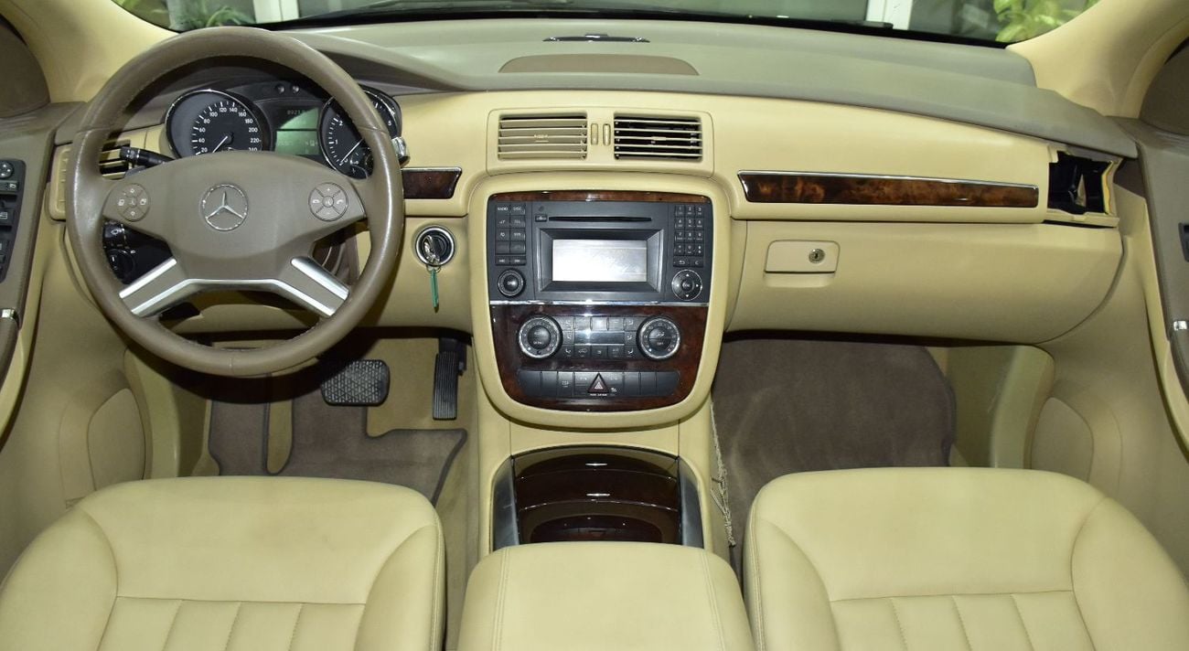 Mercedes-Benz R 350 EXCELLENT DEAL for our Mercedes Benz R350 ( 2009 Model ) in White Color GCC Specs