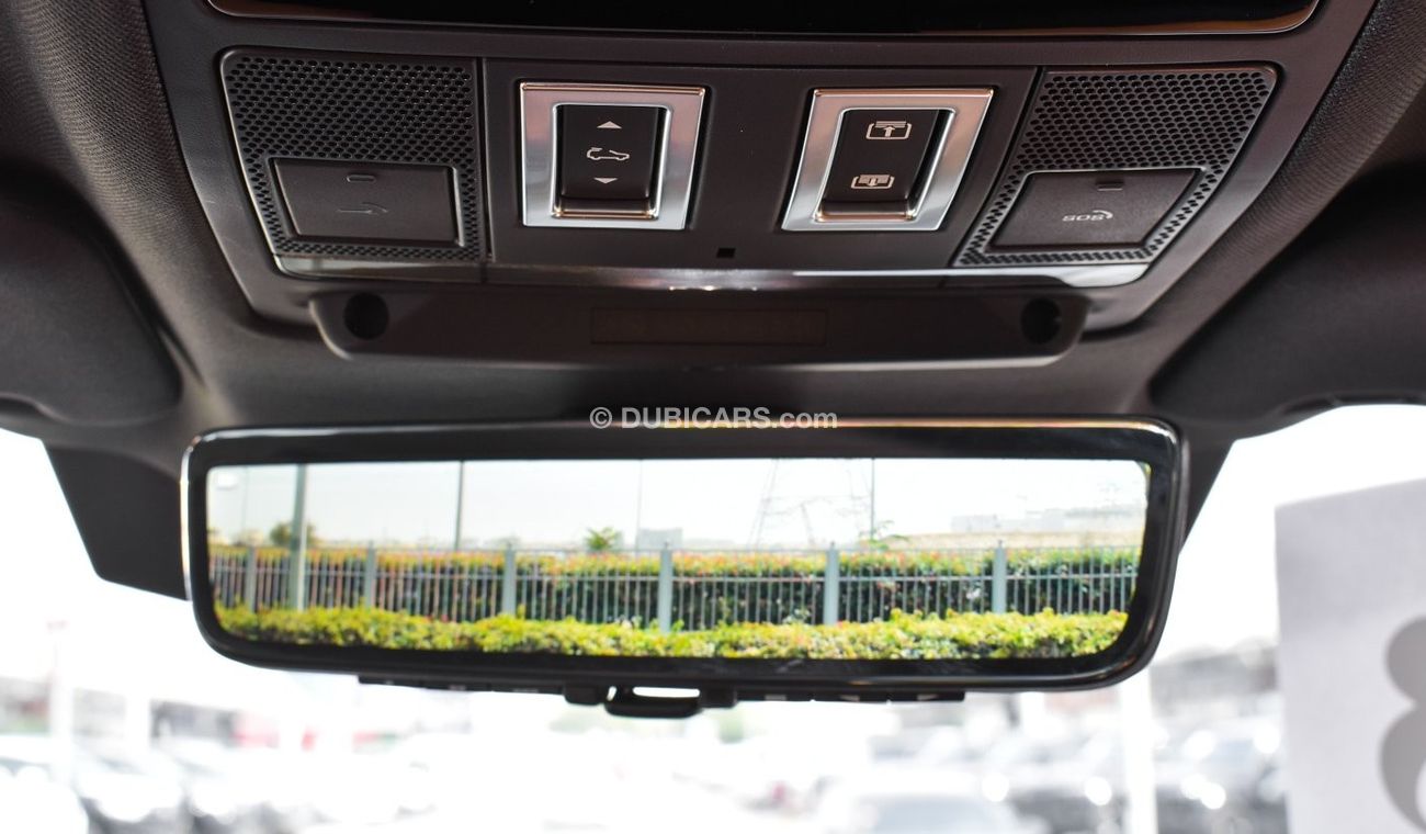 Land Rover Defender P525  V8