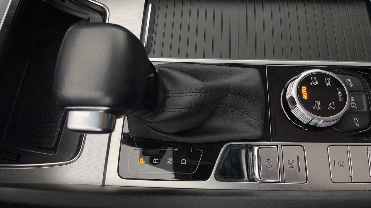 أم جي RX8 LUXURY 2 | بدون دفعة مقدمة | اختبار القيادة في المنزل