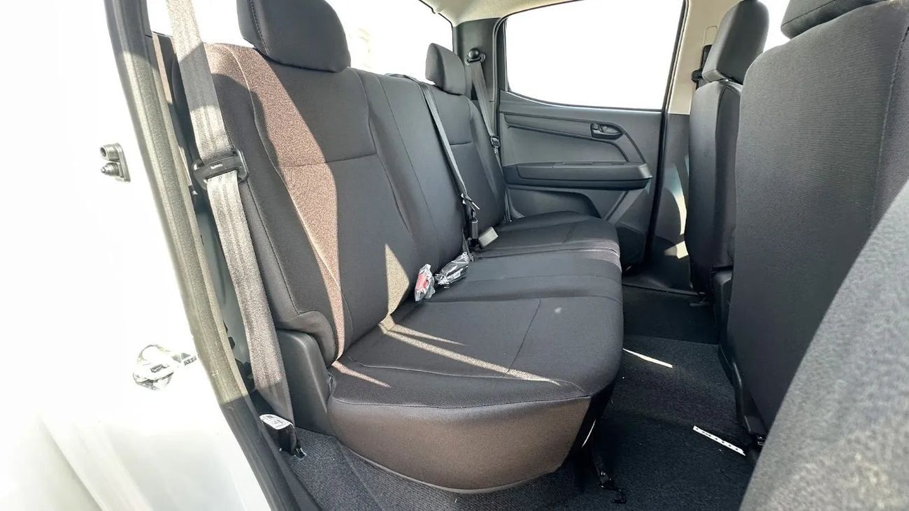 إيسوزو D ماكس STD ISUZU/D-MAX/2.5L Diesel Double Cabin 4X4 PWR, Alloy Wheel, MT, Mid