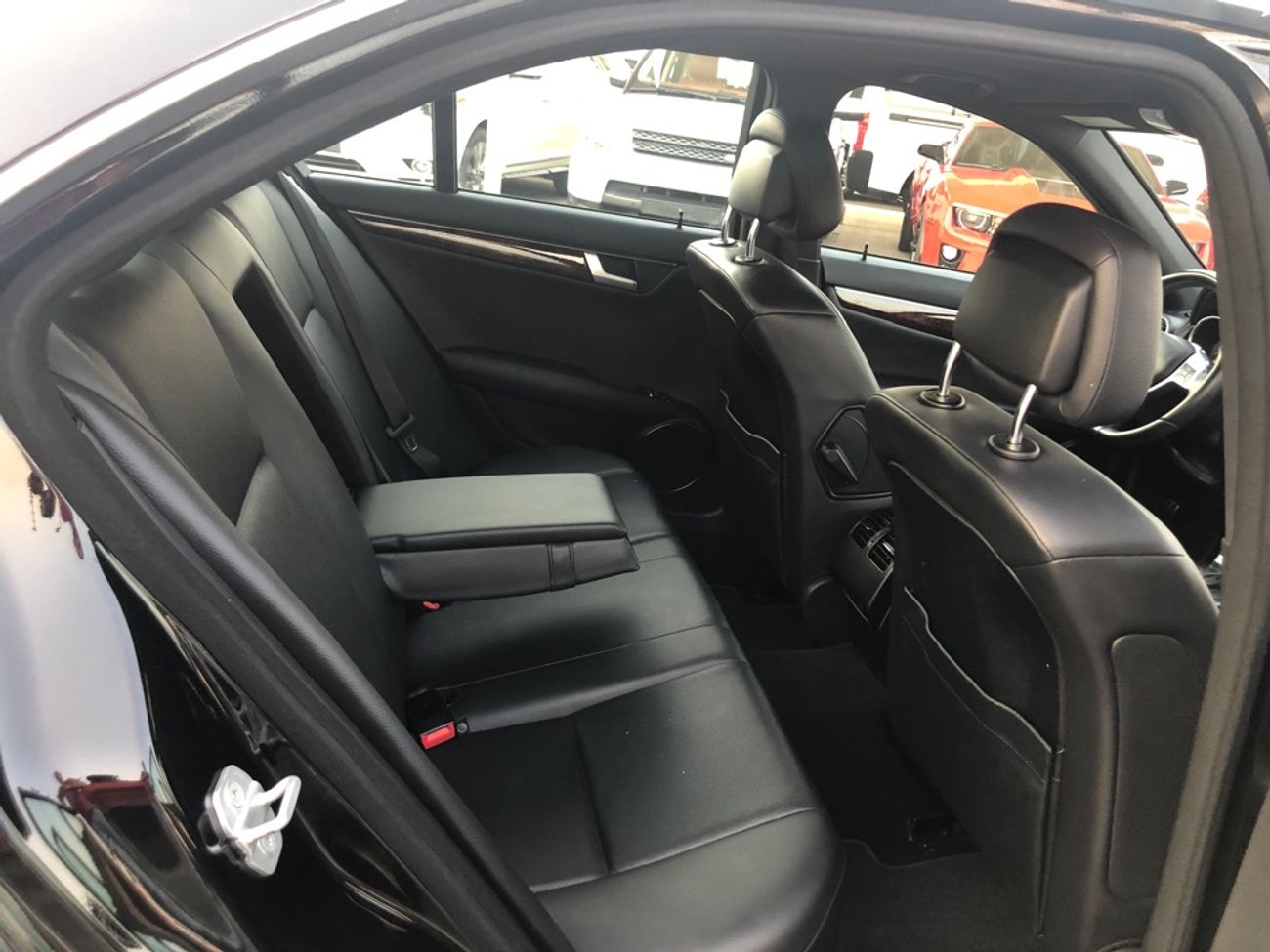 Mercedes-Benz C 300 MERCEDES BENZ C300 MODEL 2012 CAR PERFECT CONDITION FULL OPTION