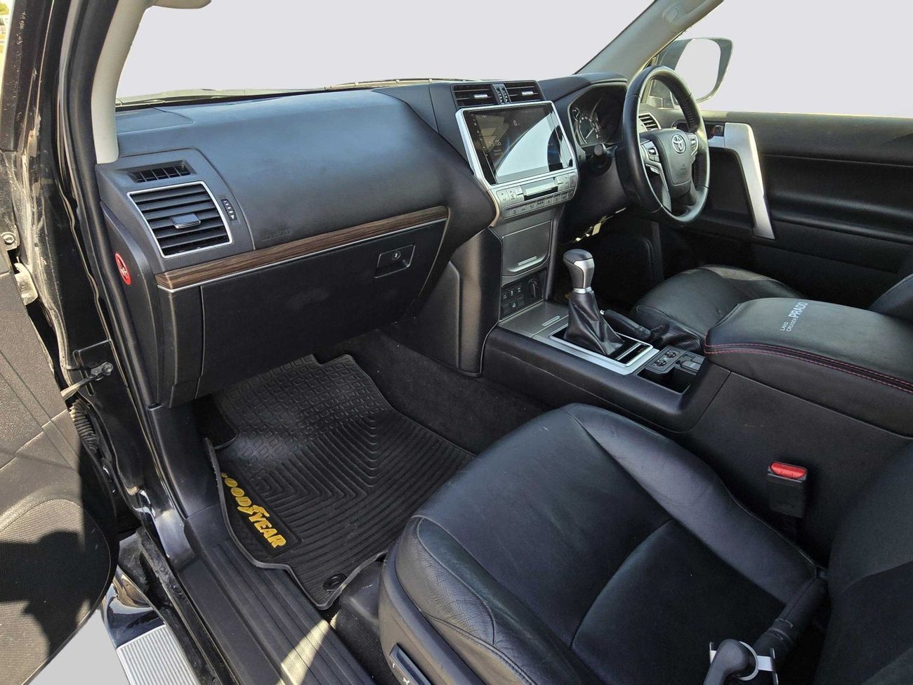 تويوتا برادو 4x4 Diesel Right Hand Drive ( Export Only)