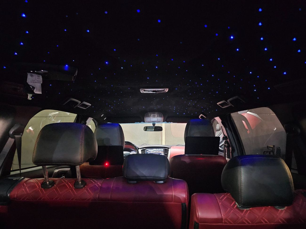 ميتسوبيشي مونتيرو سبورت SIGNATURE EDITION/ STAR LIGHTING/ RED INTERIOR/ LOW MILEAGE