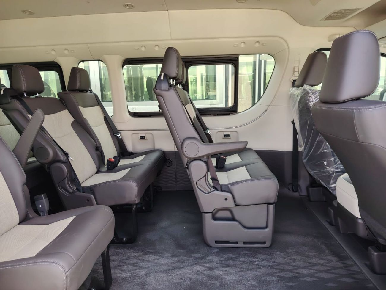 Toyota Hiace TOYOTA HIACE 2.8L DIESEL GL-GRADE MY2026