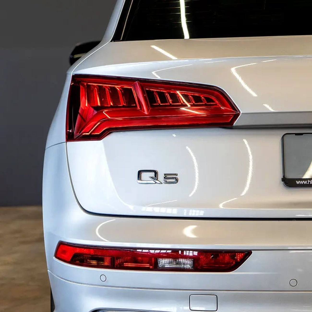 Audi Q5 45 TFSI AED 1,628 p.m • 0% Downpayment • 45TFSI S-Line • 1 Year Warranty