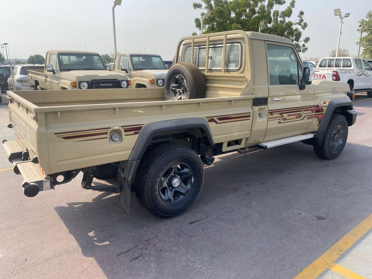 Toyota Land Cruiser Pick Up Std 4.0L Single Cab Utility 4WD