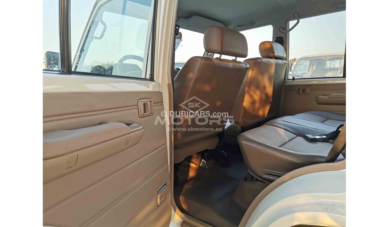 Toyota Land Cruiser 70 4.2L Diesel, 16" Alloy Rims, 4WD Gear Box, Xenon Headlights, CODE - HTLX76