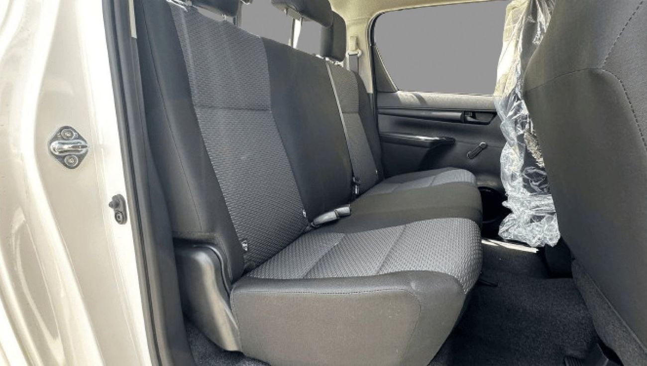 Toyota Hilux Toyota Hilux 2.4L TURBO D DC 4WD MT