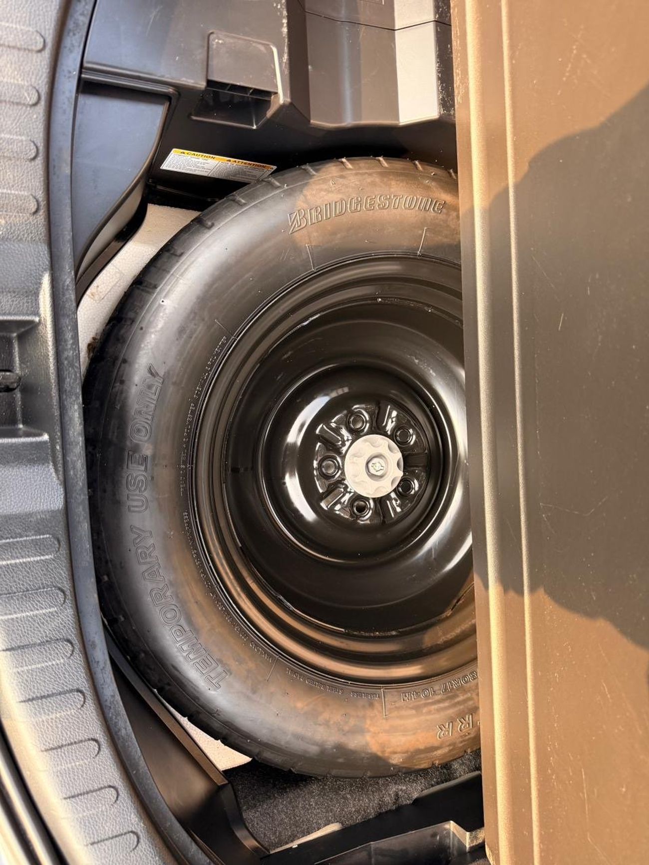 Toyota RAV4 Hybrid XLE 2.5L full option